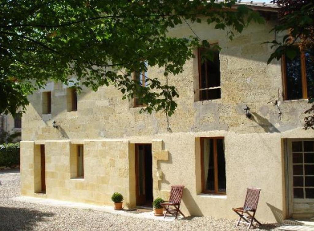 Hotel La Petite Madeleine Castillon-la-Bataille Exterior foto
